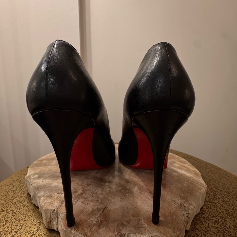 Christian Louboutin  120 Black Calf Leather Pumps Size 37 w origbox & shoe bags - Picture 16 of 16